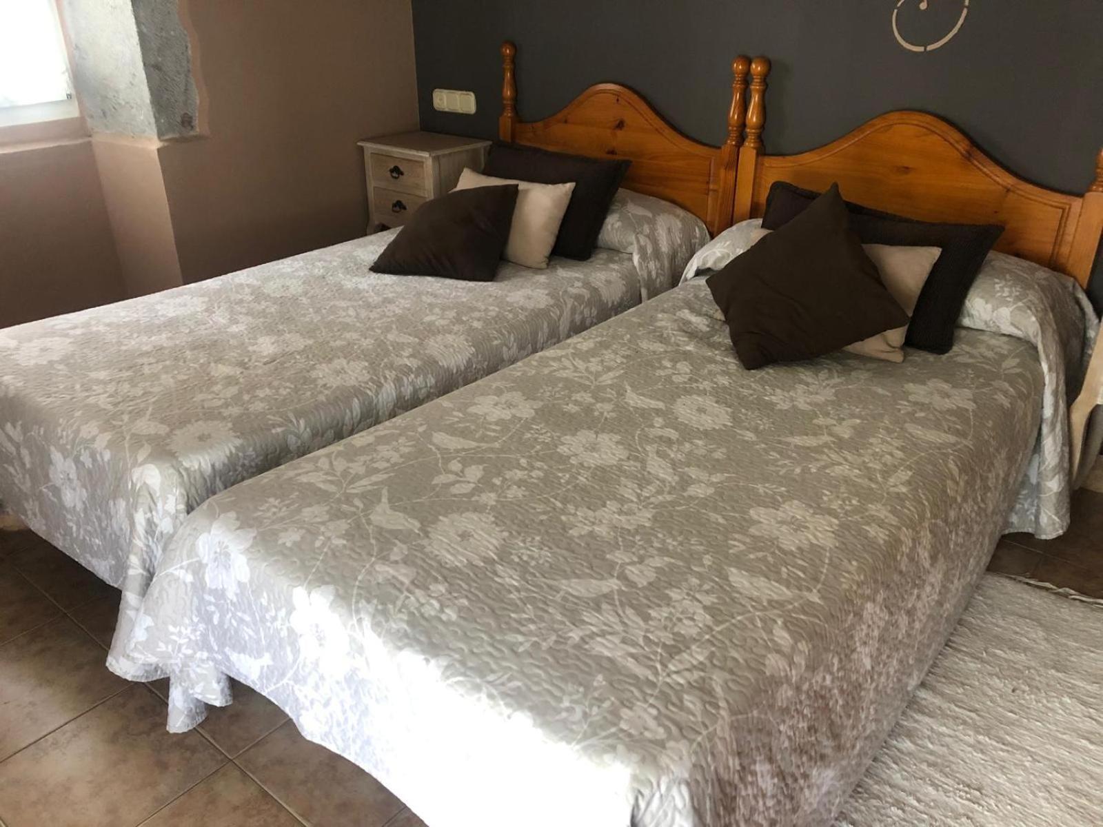 Готель Hostal Ekaitza Лесака Екстер'єр фото