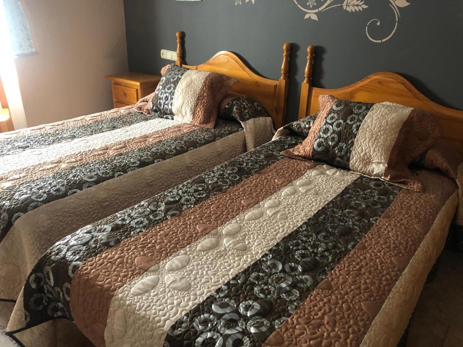 Готель Hostal Ekaitza Лесака Екстер'єр фото