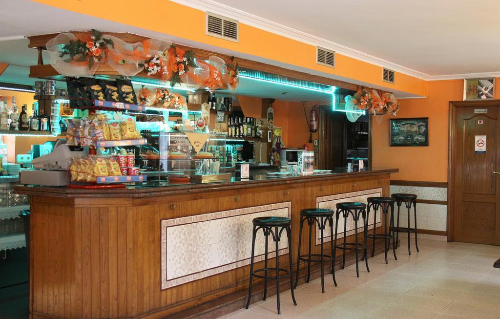 Готель Hostal Ekaitza Лесака Екстер'єр фото