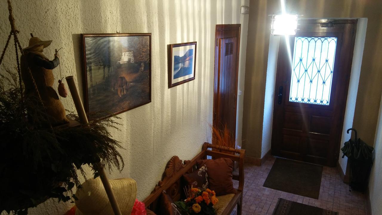 Готель Hostal Ekaitza Лесака Екстер'єр фото
